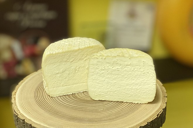 Купить Сыр мягкий с белой плесенью Бочонок De Louis fromage 160гр. в Санкт-Петербурге